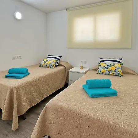 Cozy Flat With Wifi And Pool 5 Min To * Салоу